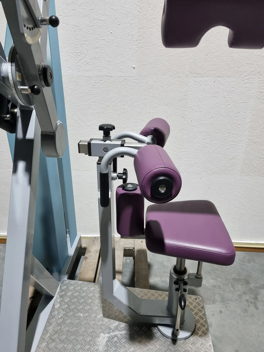 SVG HWS-Trainer, Hals und Nacken Trainingsmaschine, Halswirbelbsäule Kräftigung, Reha Line, Rahmenfarbe Silber, Polsterfarbe Lila, gebrauchter - überholter Zustand - Image 7
