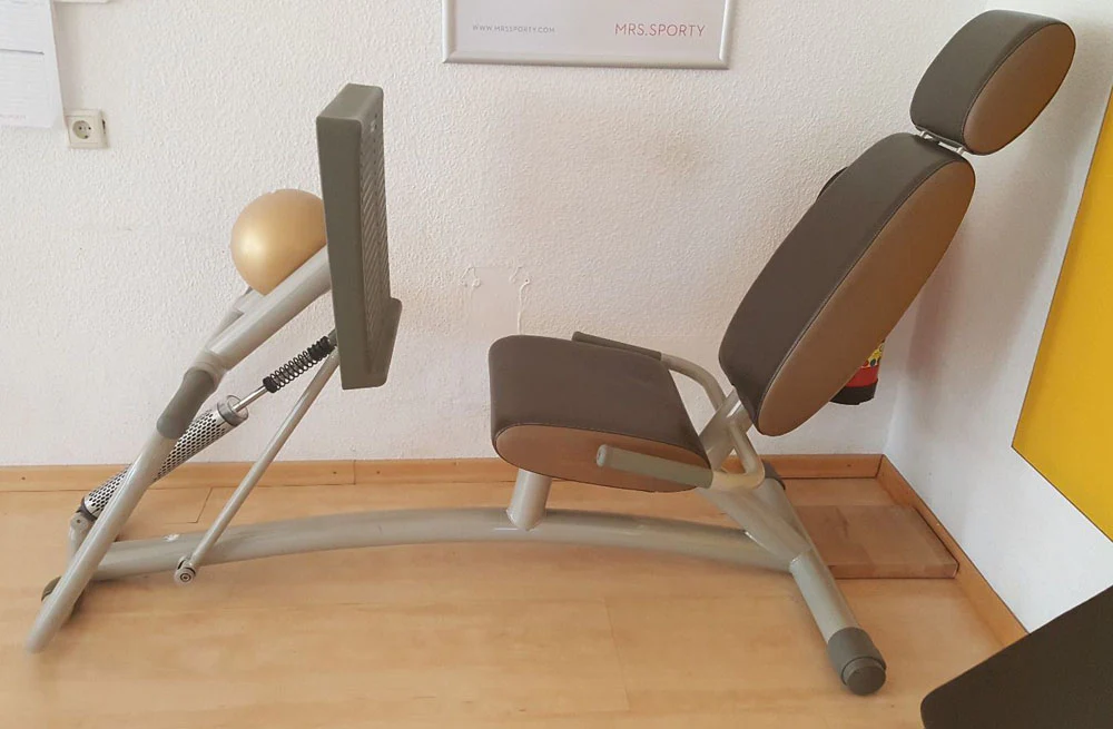 TechnoGym Easy Line Zirkel, 8 Geräte, Gestelle silbergrau, Polster braun, gebraucht - Image 7