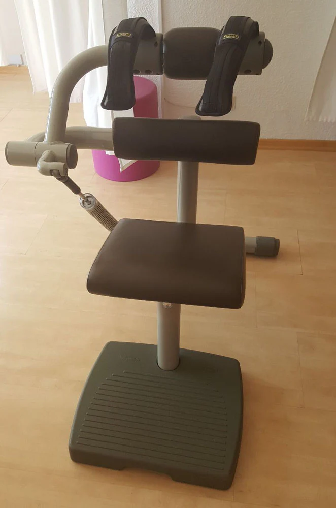 TechnoGym Easy Line Zirkel, 8 Geräte, Gestelle silbergrau, Polster braun, gebraucht - Image 9