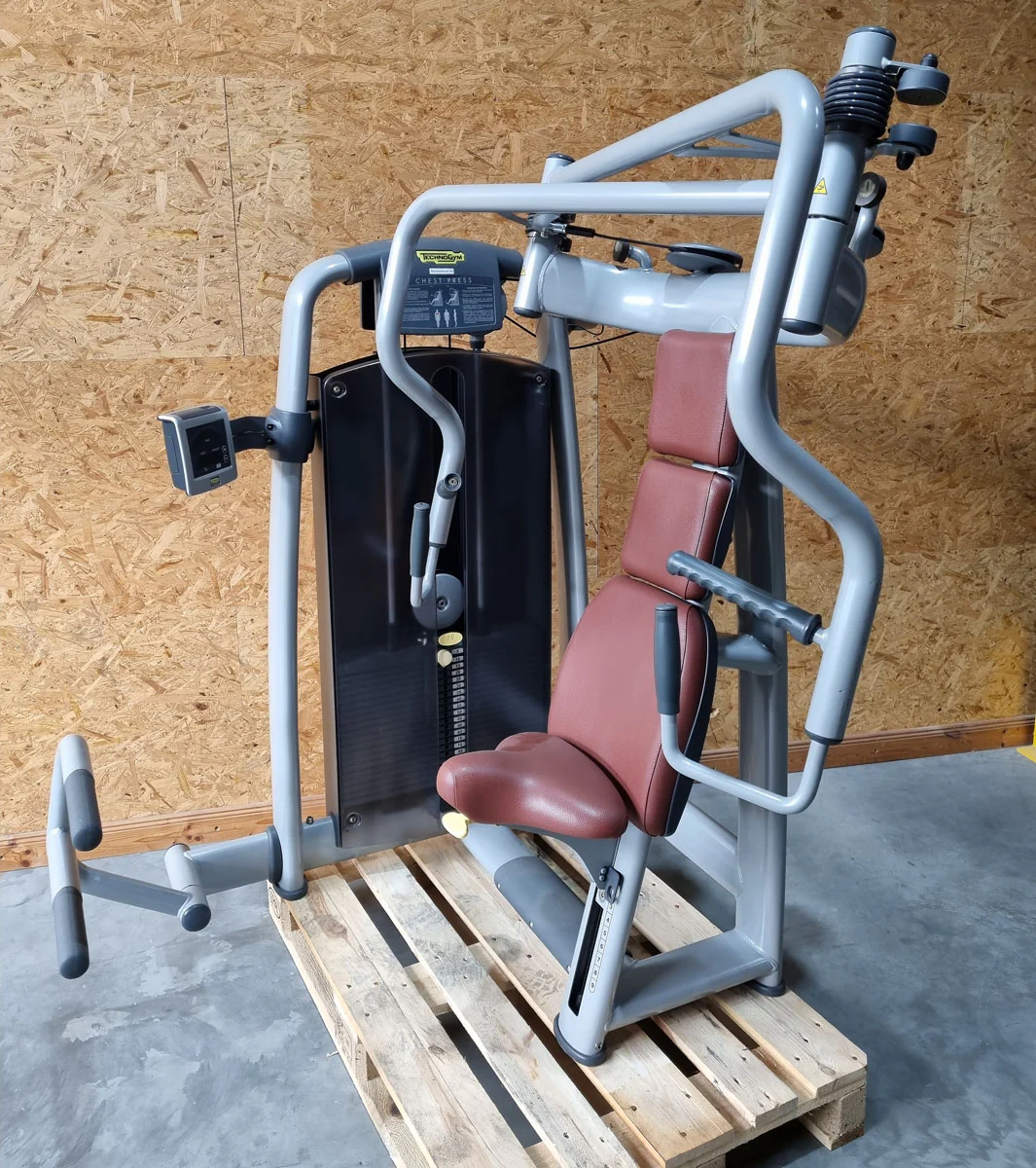 TechnoGym 10 Kraftgeräte im Set, Isocontrol Displays, Selection Line, Neue Version mit Plastikverkleidungen, gebraucht - überholter Zustand - Image 14