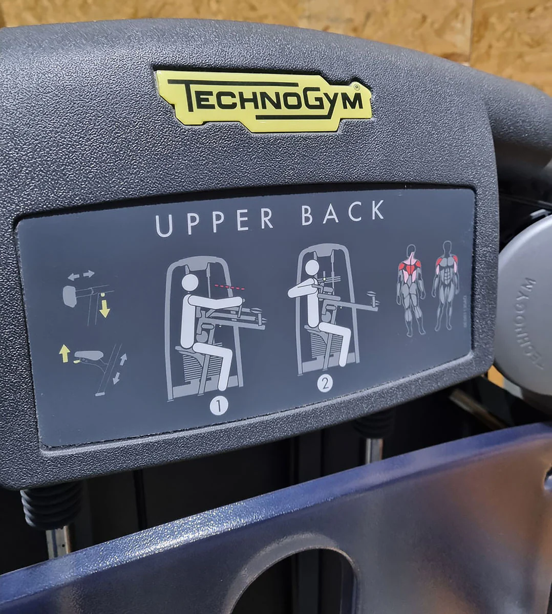 TechnoGym 10 Kraftgeräte im Set, Isocontrol Displays, Selection Line, Neue Version mit Plastikverkleidungen, gebraucht - überholter Zustand - Image 2