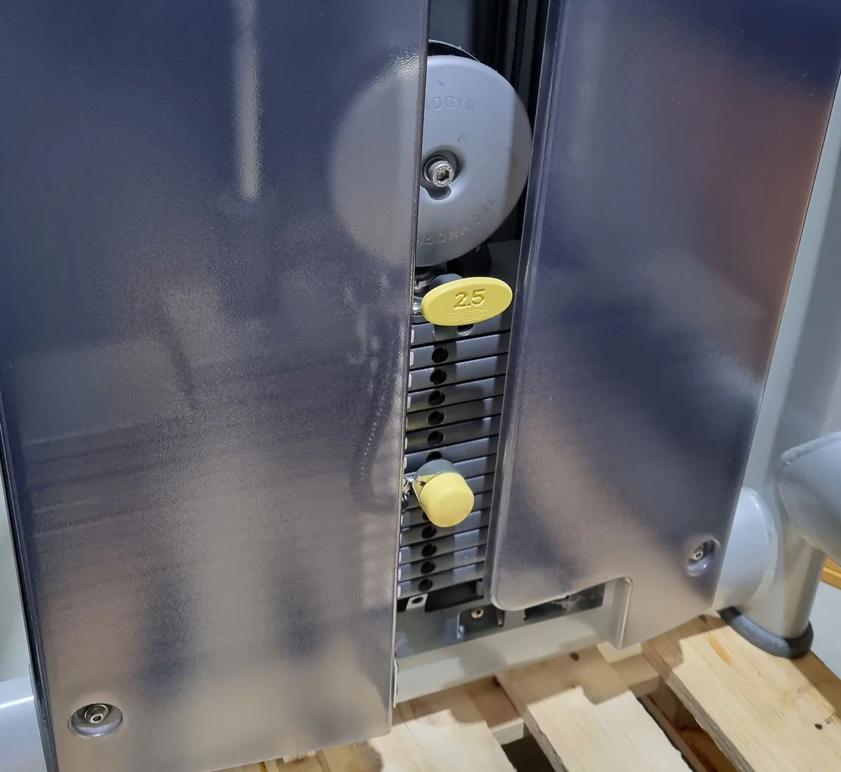 TechnoGym 10 Kraftgeräte im Set, Isocontrol Displays, Selection Line, Neue Version mit Plastikverkleidungen, gebraucht - überholter Zustand - Image 3