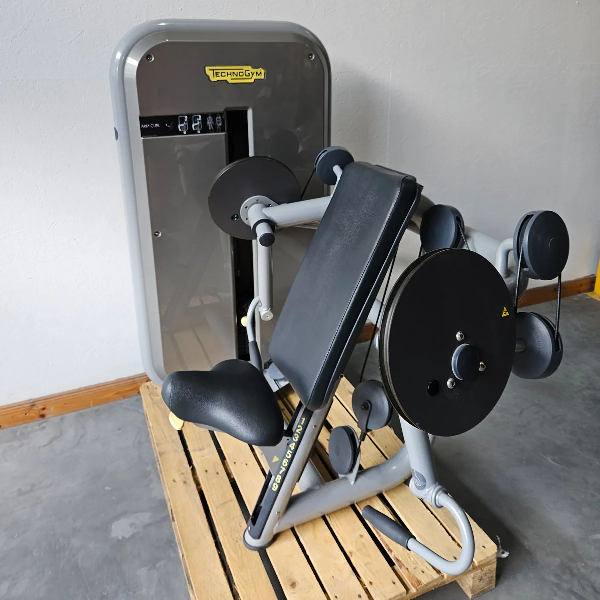 TechnoGym 12 Kraftgeräte im Set, Element Line Serie, Kraftgerätepark Fitnessstudio, gebraucht - überholter Zustand - Image 11