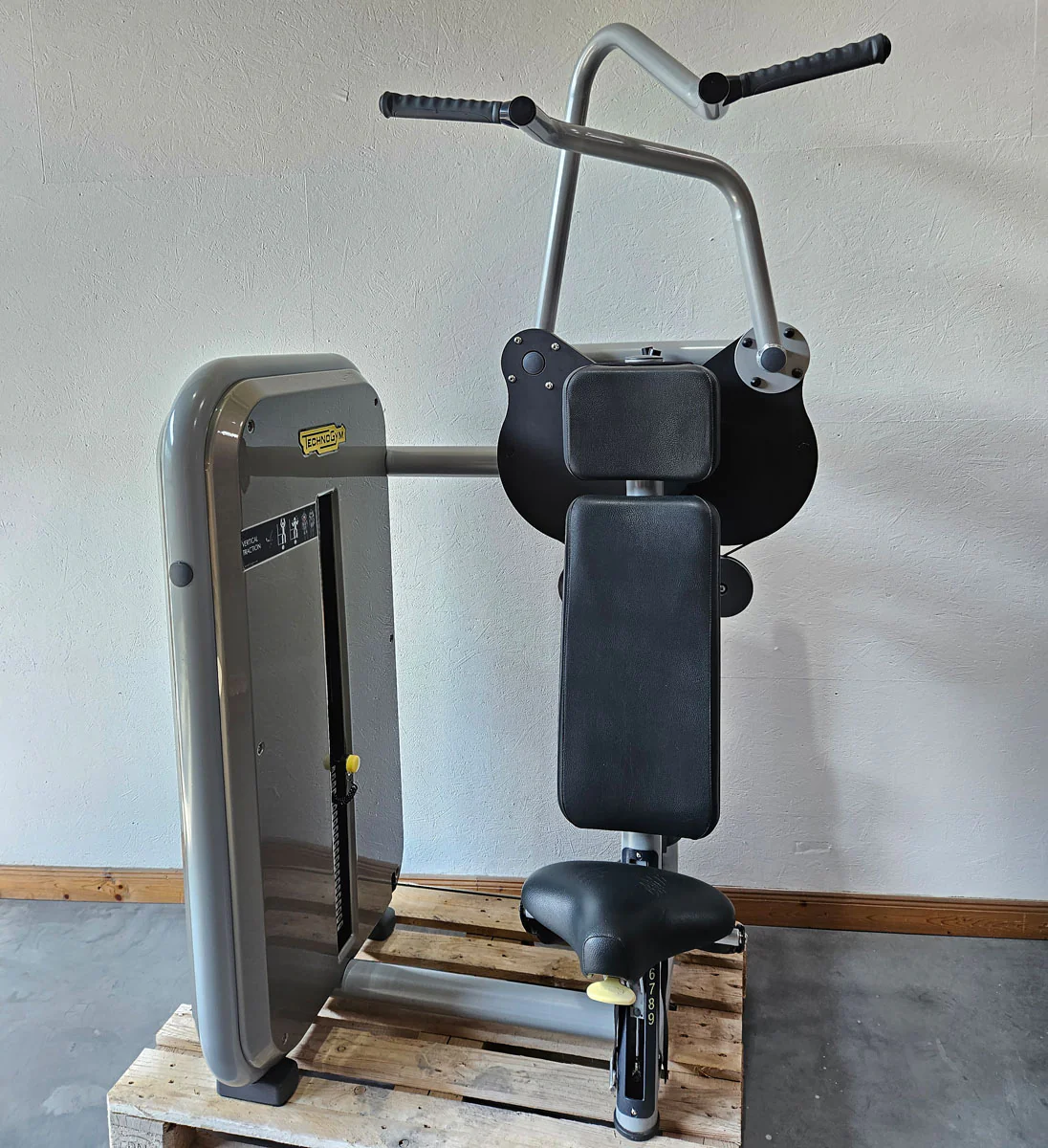 TechnoGym 12 Kraftgeräte im Set, Element Line Serie, Kraftgerätepark Fitnessstudio, gebraucht - überholter Zustand - Image 2