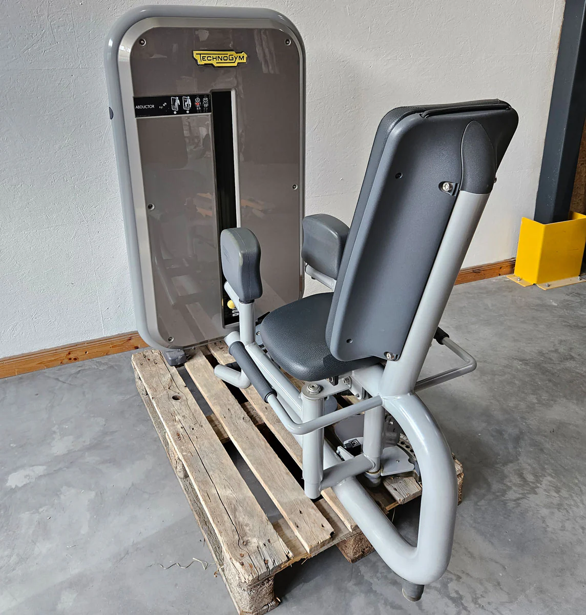 TechnoGym 12 Kraftgeräte im Set, Element Line Serie, Kraftgerätepark Fitnessstudio, gebraucht - überholter Zustand - Image 20