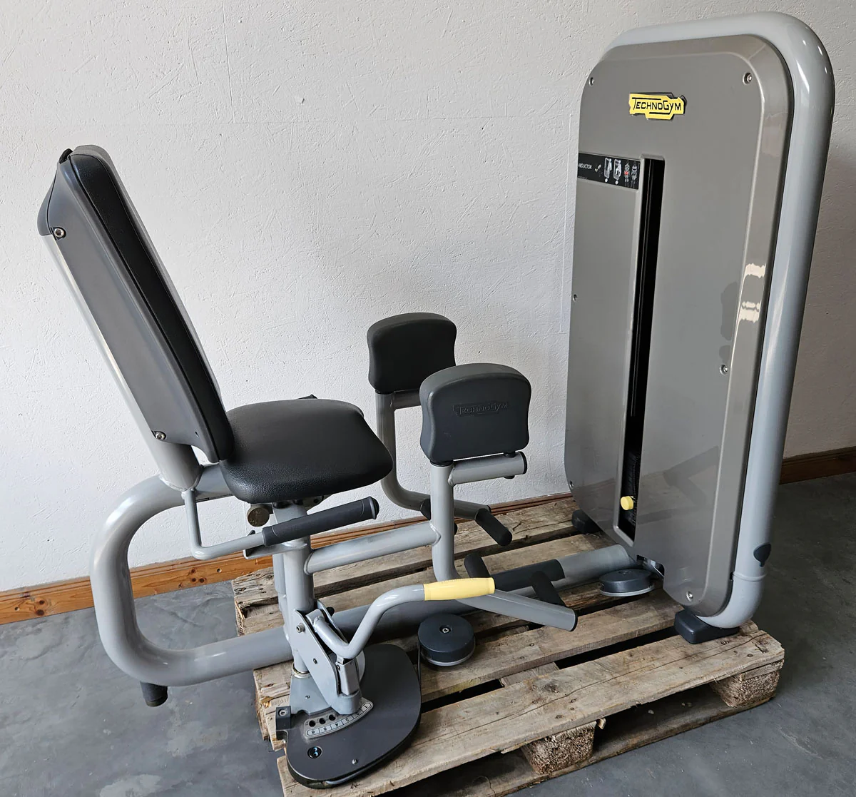 TechnoGym 12 Kraftgeräte im Set, Element Line Serie, Kraftgerätepark Fitnessstudio, gebraucht - überholter Zustand - Image 21
