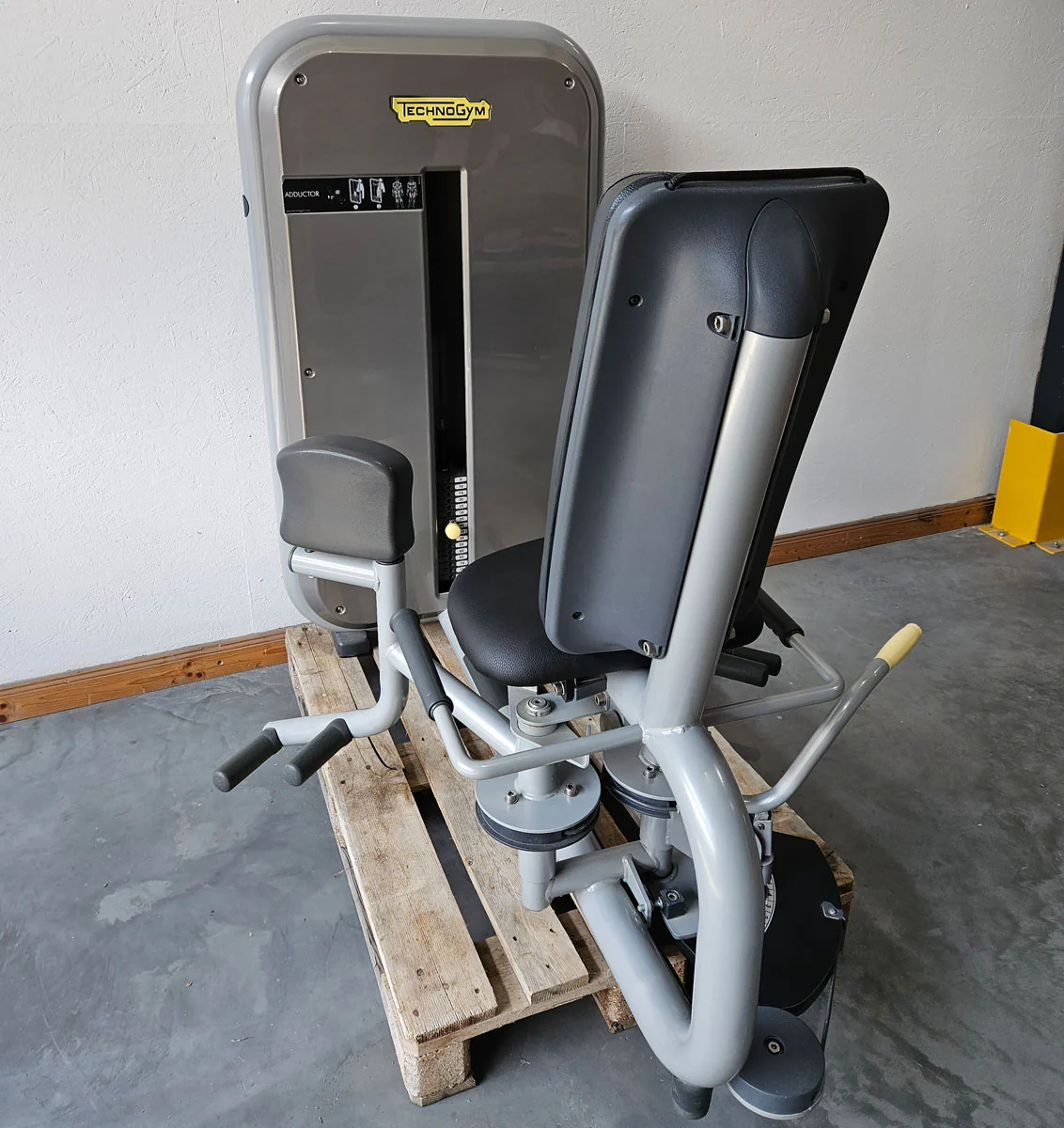 TechnoGym 12 Kraftgeräte im Set, Element Line Serie, Kraftgerätepark Fitnessstudio, gebraucht - überholter Zustand - Image 22