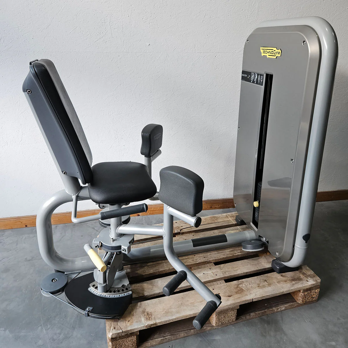 TechnoGym 12 Kraftgeräte im Set, Element Line Serie, Kraftgerätepark Fitnessstudio, gebraucht - überholter Zustand - Image 23