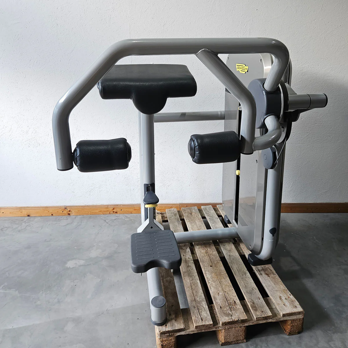 TechnoGym 12 Kraftgeräte im Set, Element Line Serie, Kraftgerätepark Fitnessstudio, gebraucht - überholter Zustand - Image 24