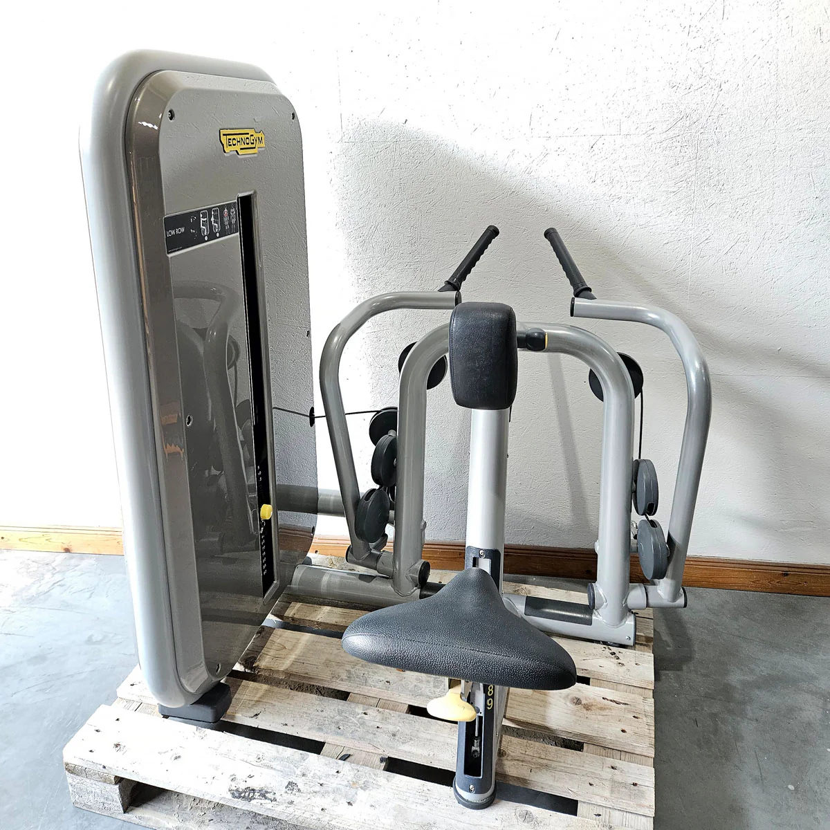 TechnoGym 12 Kraftgeräte im Set, Element Line Serie, Kraftgerätepark Fitnessstudio, gebraucht - überholter Zustand - Image 4