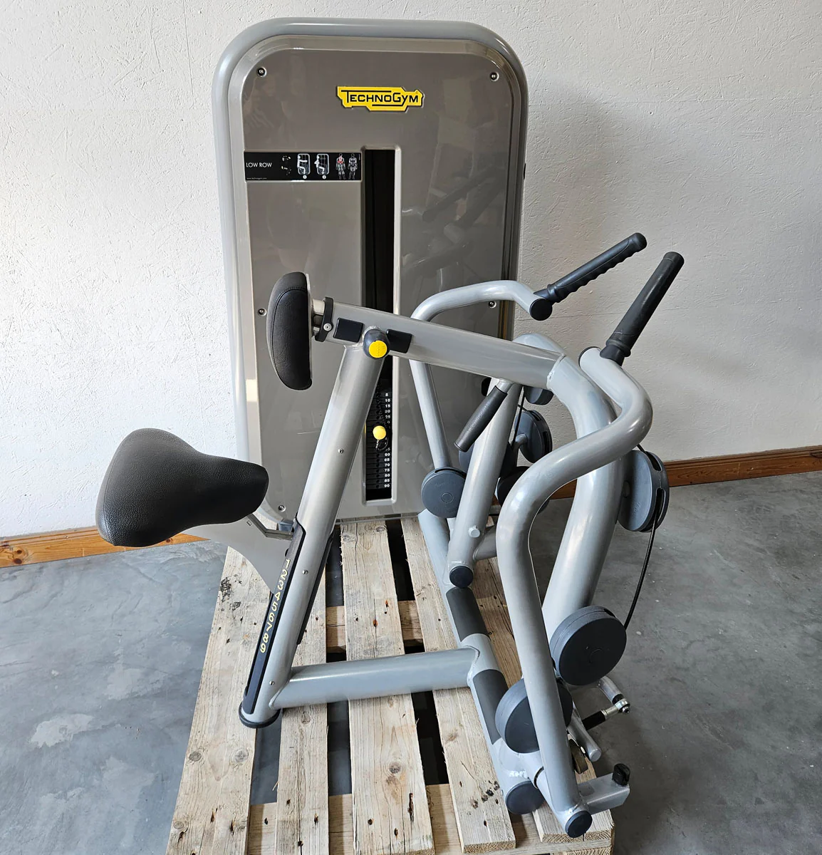 TechnoGym 12 Kraftgeräte im Set, Element Line Serie, Kraftgerätepark Fitnessstudio, gebraucht - überholter Zustand - Image 5