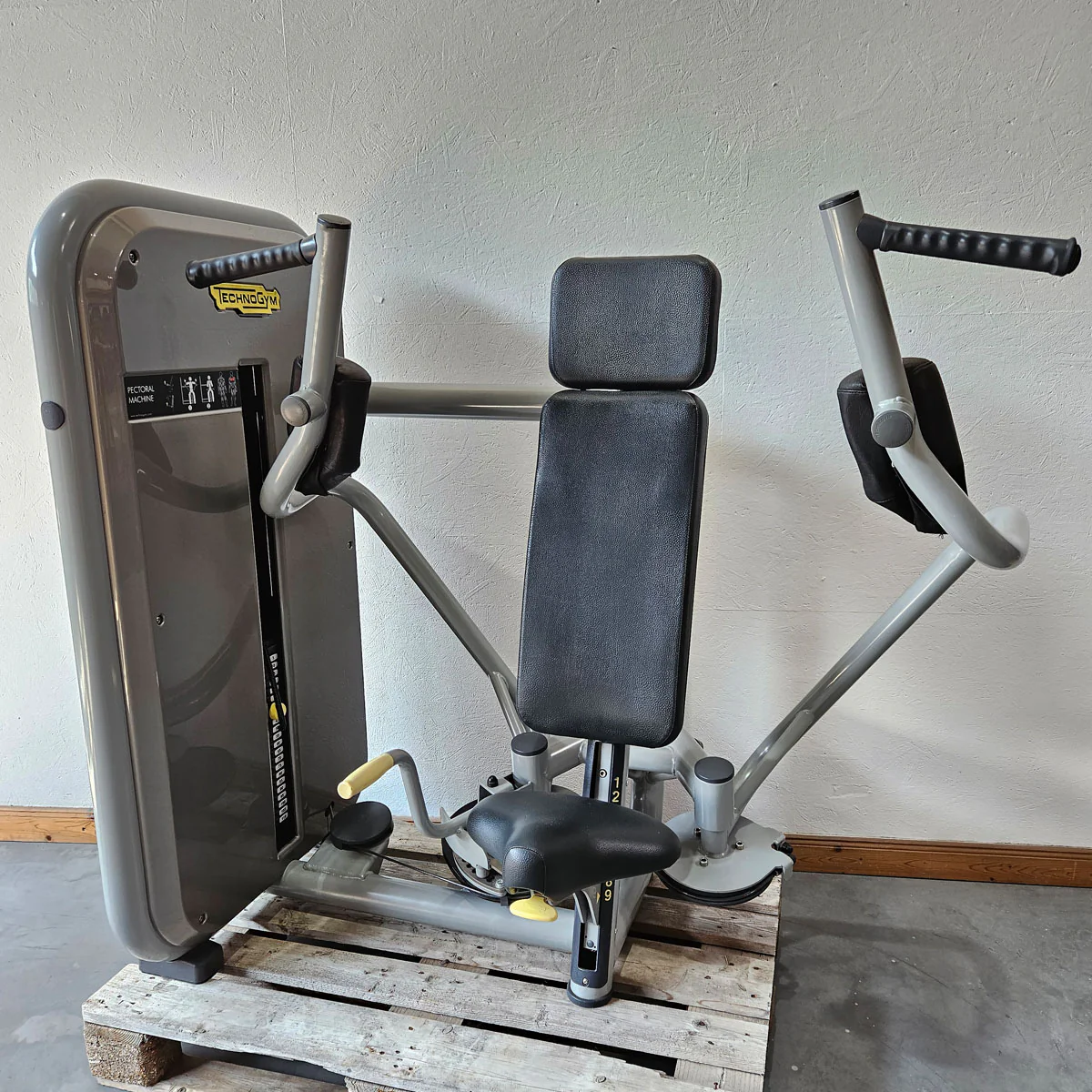 TechnoGym 12 Kraftgeräte im Set, Element Line Serie, Kraftgerätepark Fitnessstudio, gebraucht - überholter Zustand - Image 6