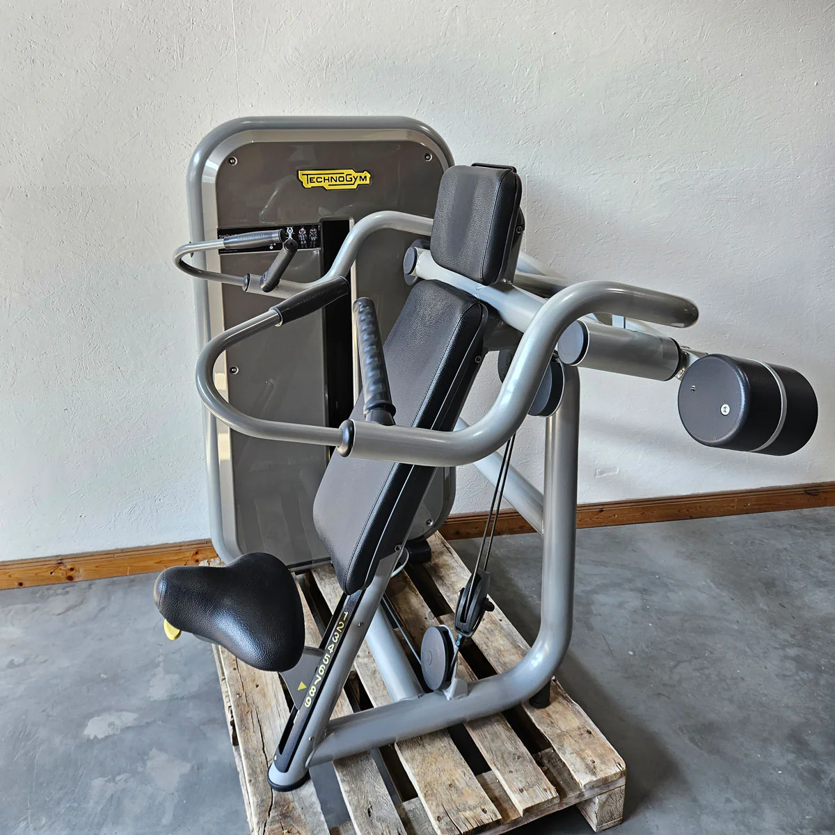 TechnoGym 12 Kraftgeräte im Set, Element Line Serie, Kraftgerätepark Fitnessstudio, gebraucht - überholter Zustand - Image 9