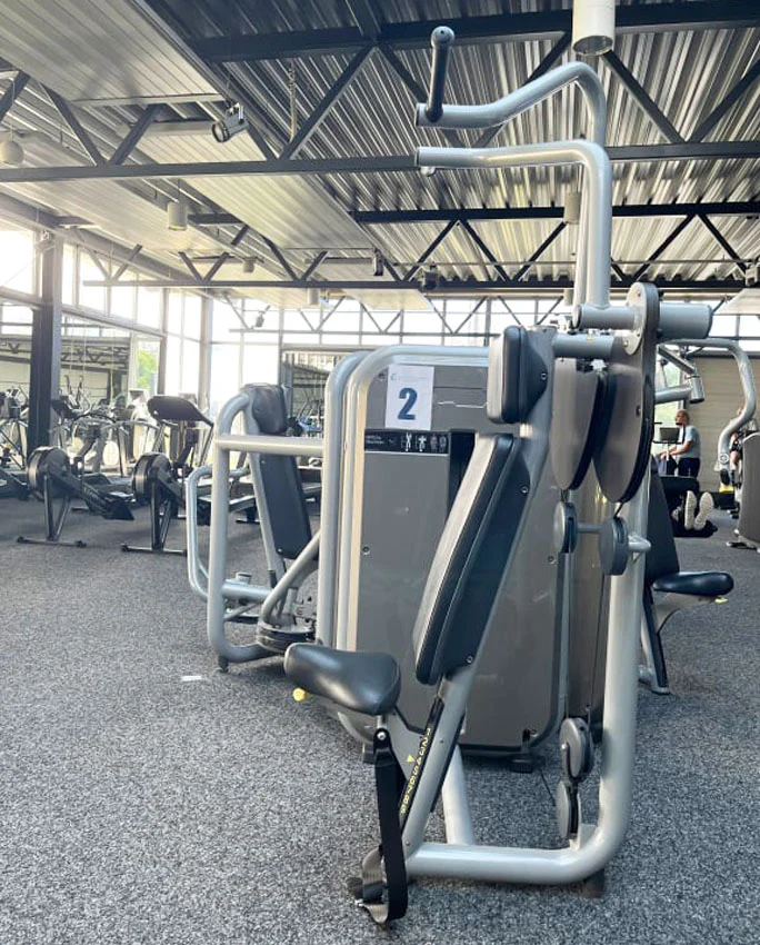 TechnoGym 13 Kraftgeräte im Set, Element Line Serie, gebraucht - überholter Zustand - Image 15