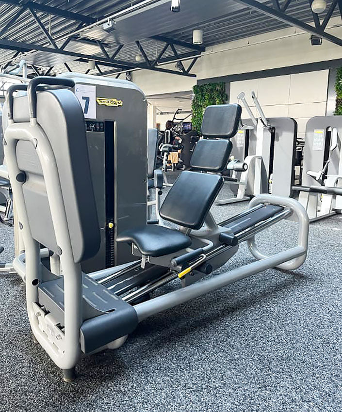 TechnoGym 13 Kraftgeräte im Set, Element Line Serie, gebraucht - überholter Zustand - Image 23
