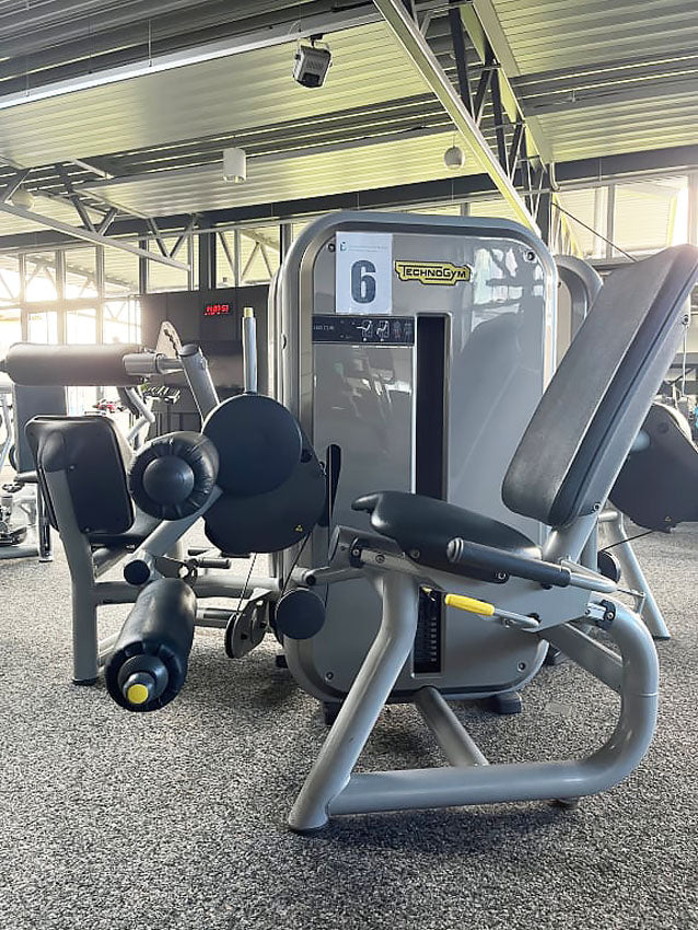 TechnoGym 13 Kraftgeräte im Set, Element Line Serie, gebraucht - überholter Zustand - Image 27
