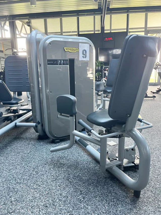 TechnoGym 13 Kraftgeräte im Set, Element Line Serie, gebraucht - überholter Zustand - Image 30