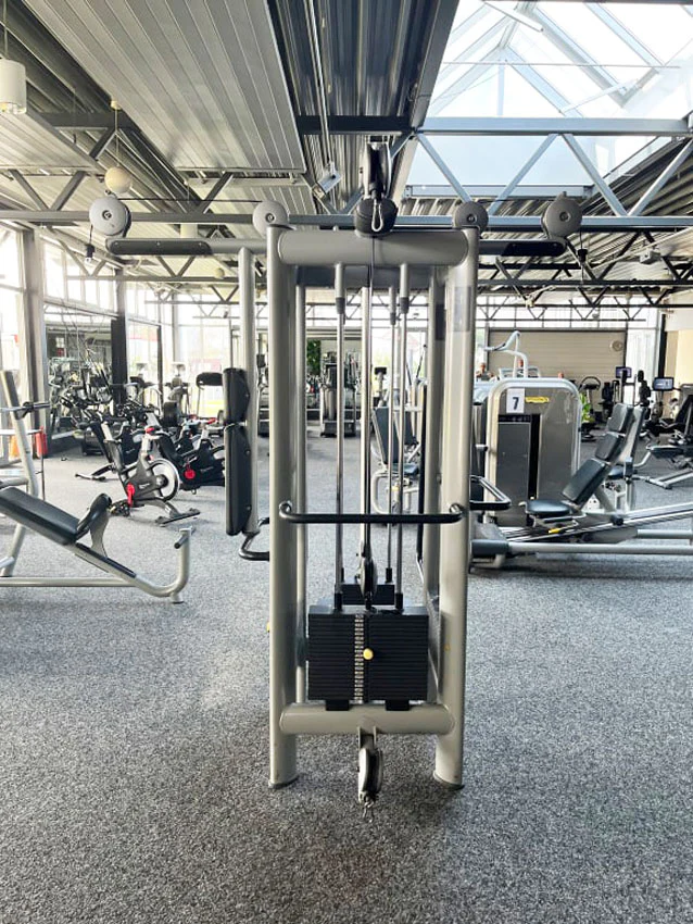 TechnoGym 13 Kraftgeräte im Set, Element Line Serie, gebraucht - überholter Zustand - Image 8