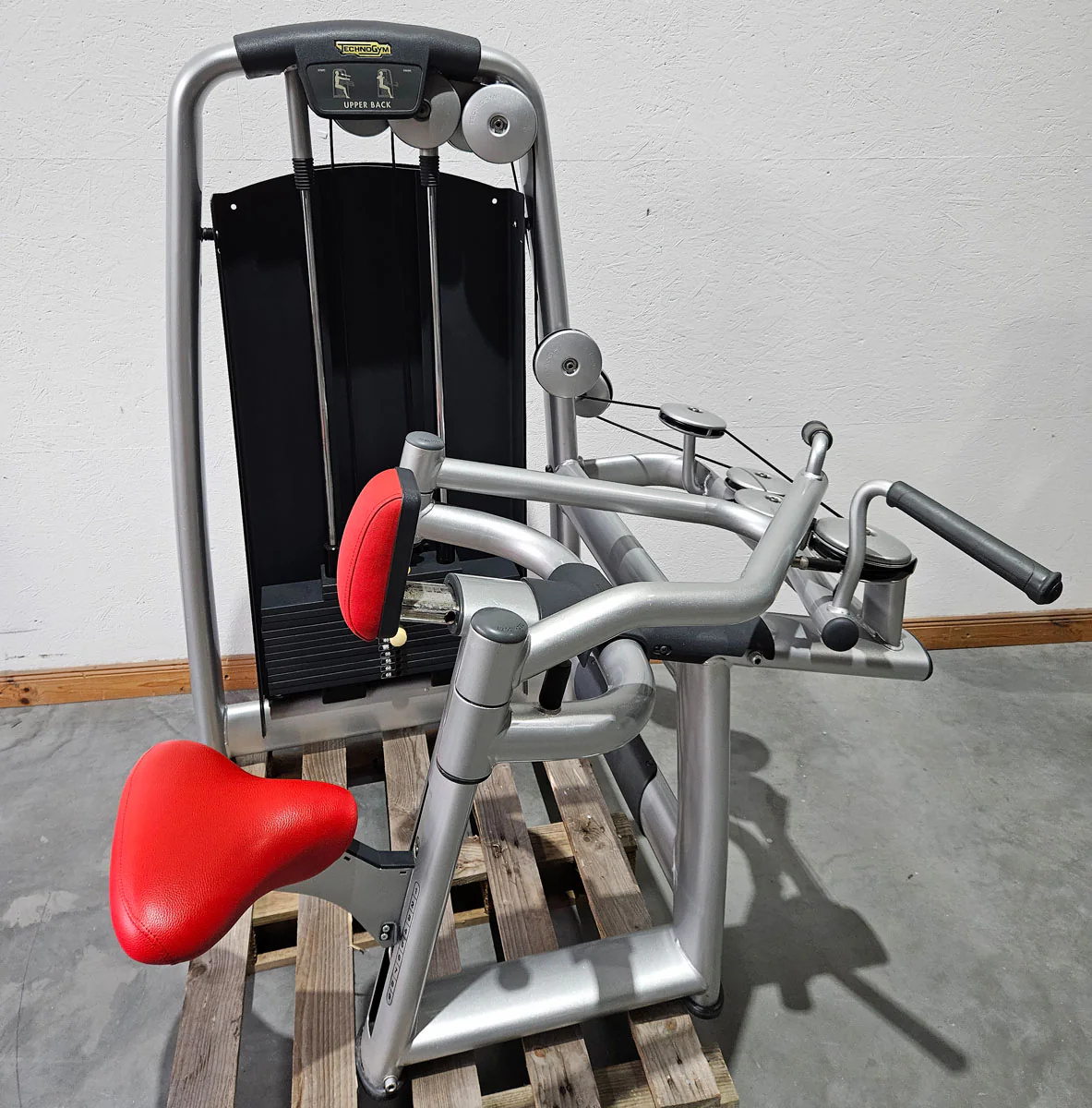 TechnoGym 18 Kraftgeräte im Set, Selection Line, Strength Machines with Stack Weight, Polster Rot, gebraucht - überholter Zustand - Image 3