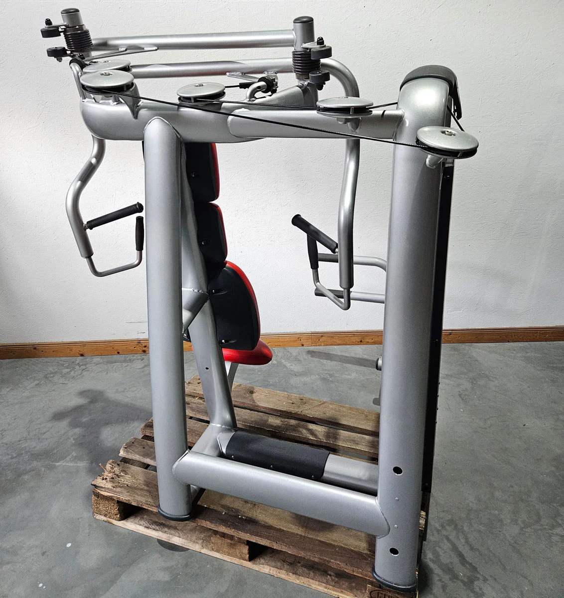 TechnoGym 18 Kraftgeräte im Set, Selection Line, Strength Machines with Stack Weight, Polster Rot, gebraucht - überholter Zustand - Image 30
