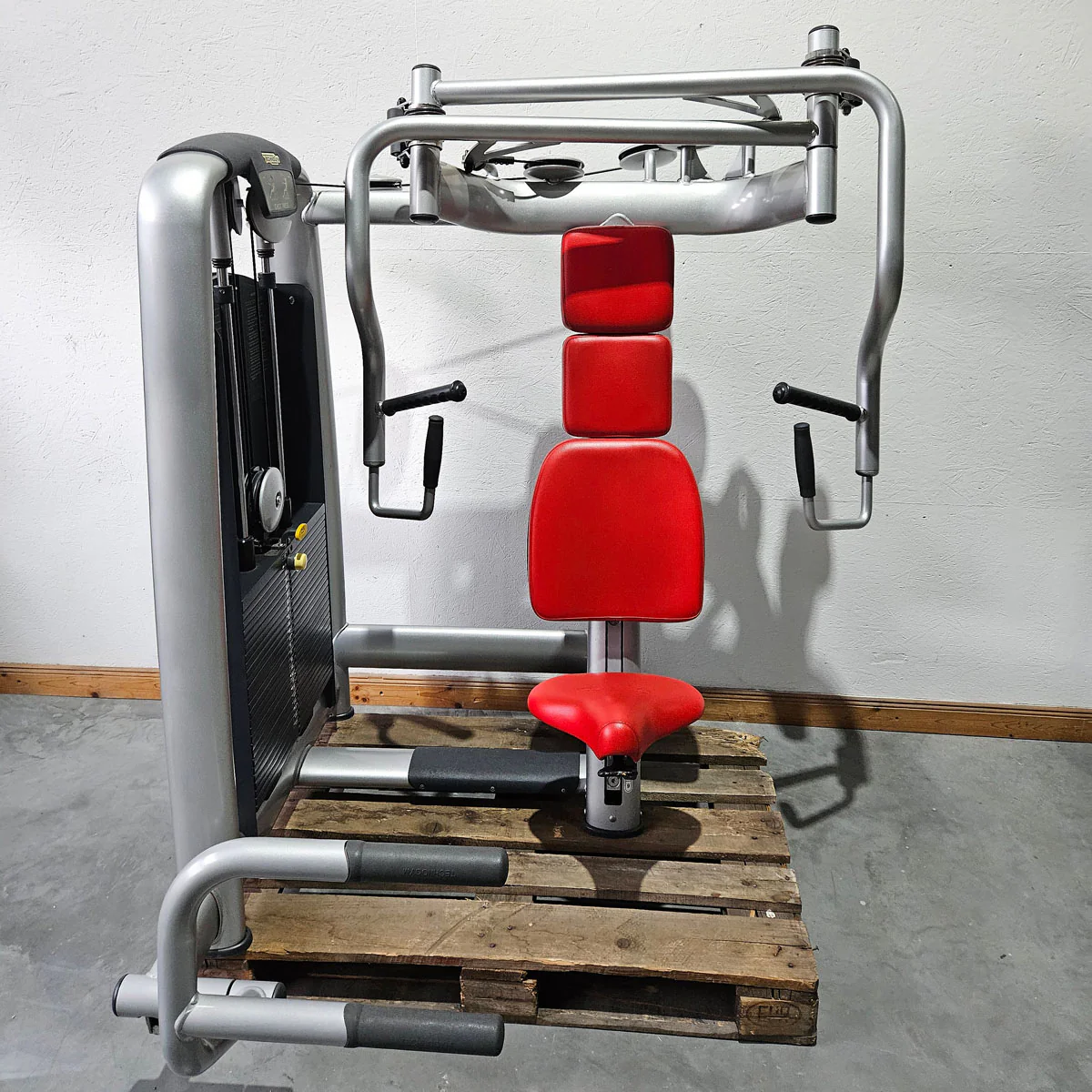 TechnoGym 18 Kraftgeräte im Set, Selection Line, Strength Machines with Stack Weight, Polster Rot, gebraucht - überholter Zustand - Image 4