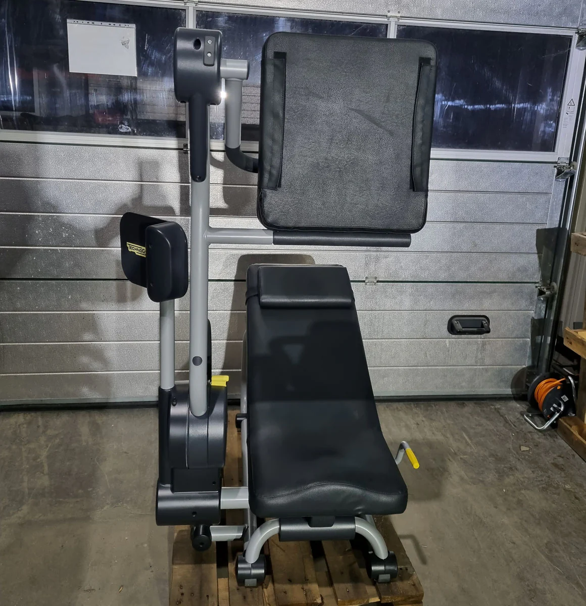 Technogym 2er Set Flexability Posterior und Flexability Anterior - Dehngeräte für Beine und Waden, gegen Rückenschmerzen, Dehnungsapparat, Rahmenfarbe Silber, gebraucht - guter Zustand - Image 4