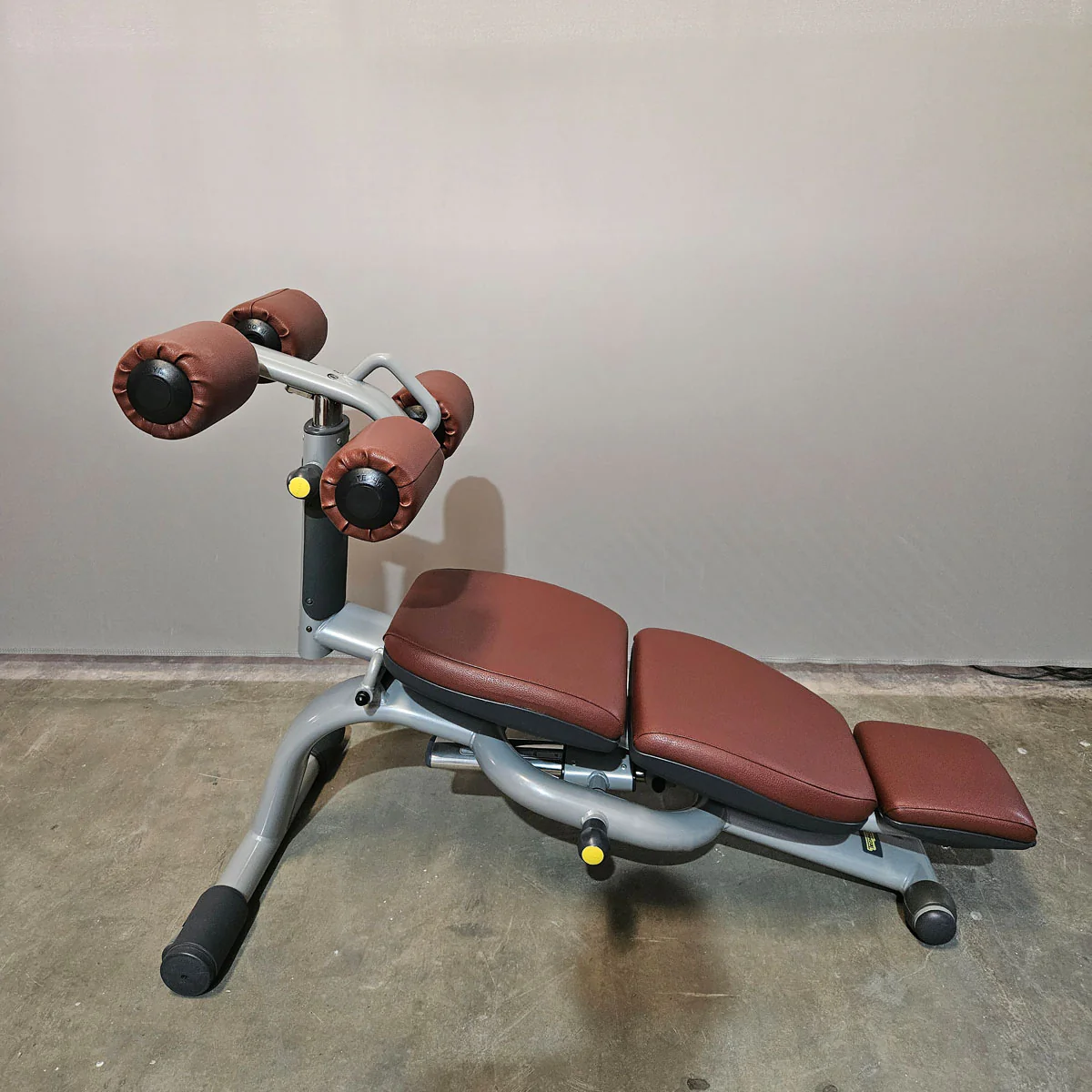 Technogym 2er Set Lower Back Bench und Abdominal Bench - Hyperextension Rückenstreckerbank und verstellbare Bauchbank, Rahmen Silber, gebraucht - überholter Zustand - Image 11