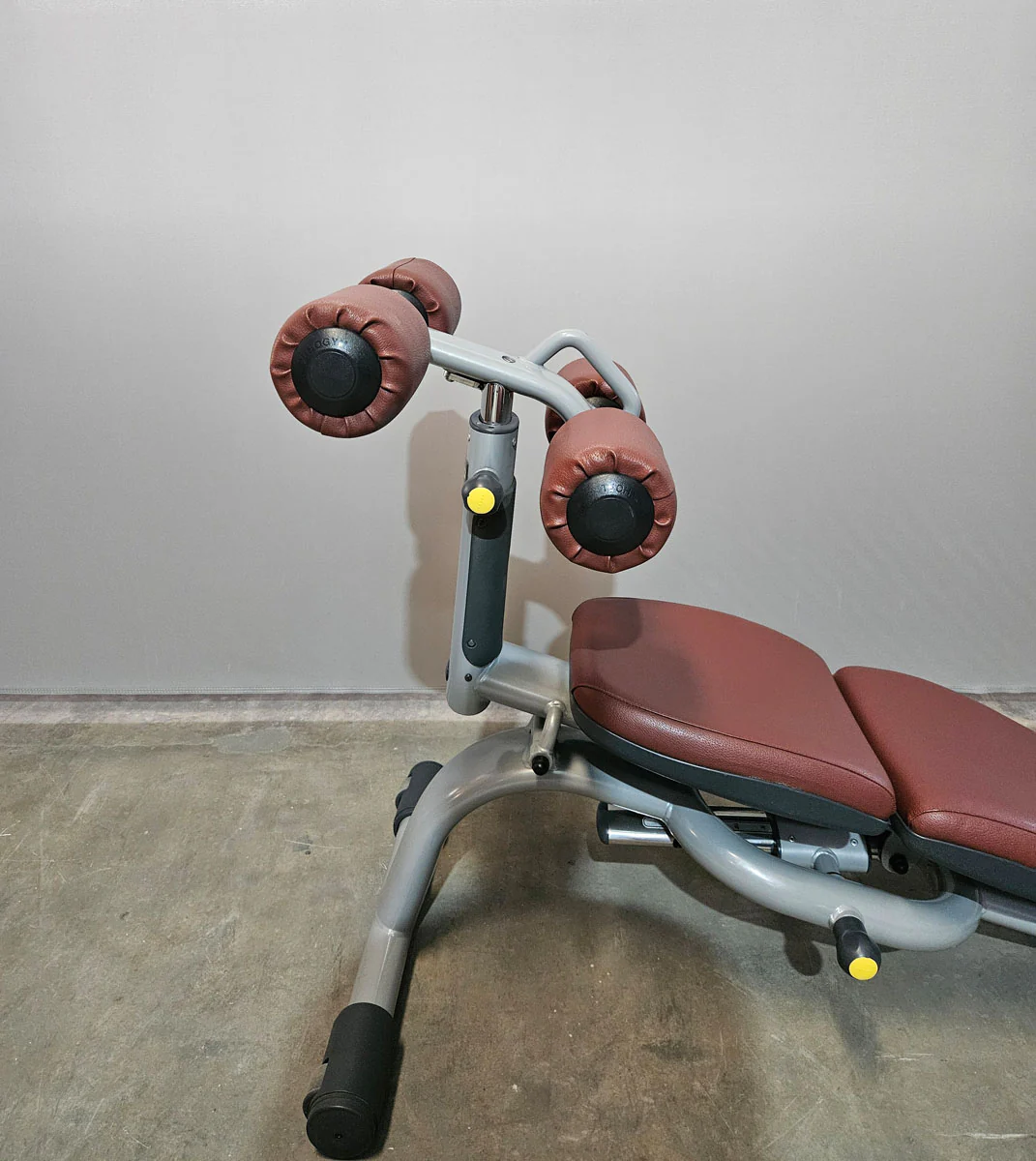 Technogym 2er Set Lower Back Bench und Abdominal Bench - Hyperextension Rückenstreckerbank und verstellbare Bauchbank, Rahmen Silber, gebraucht - überholter Zustand - Image 12