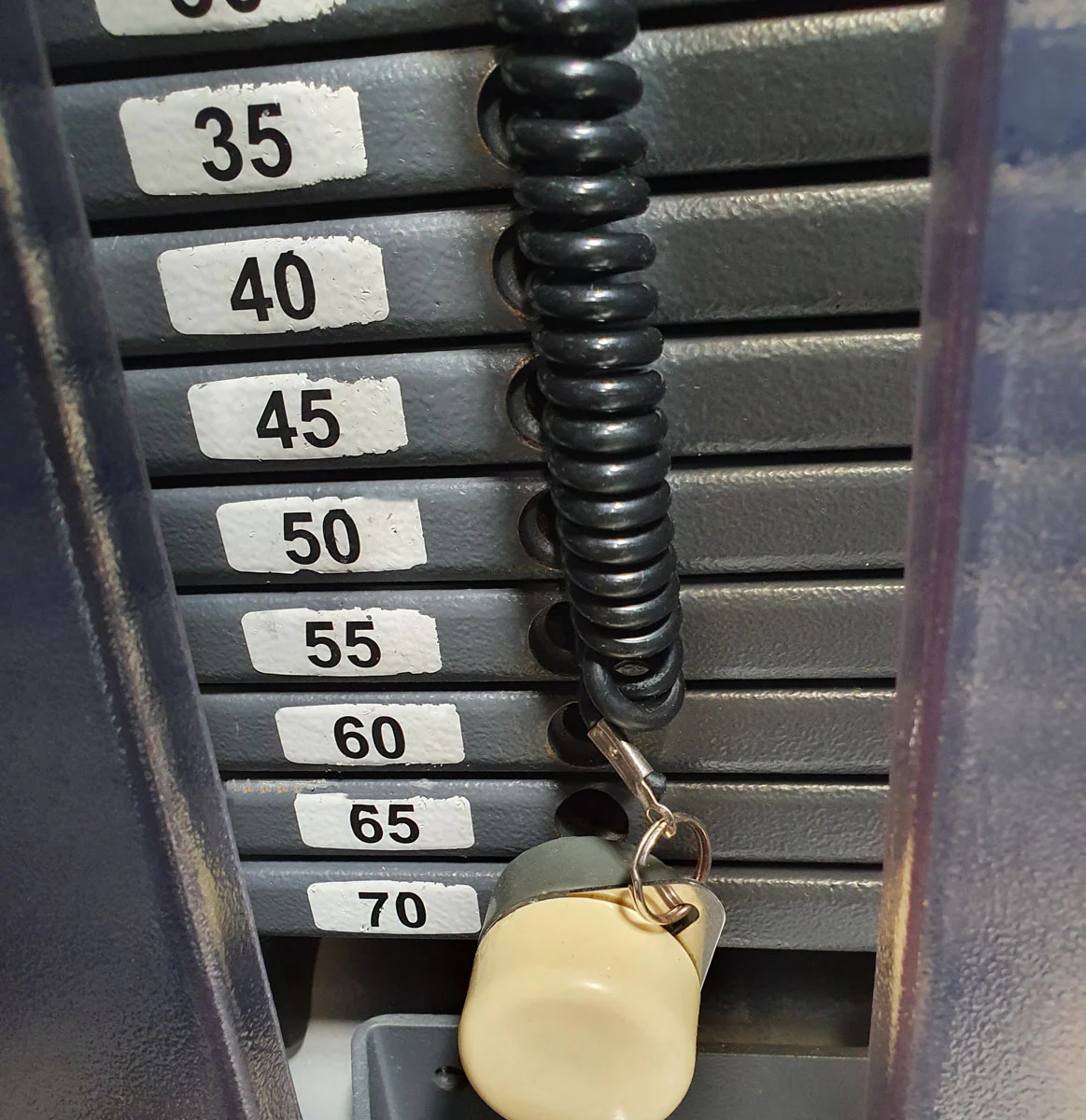 TechnoGym Abduktorenmaschine, Hip Abductor, Selection Line - Neues Modell mit Plastikverkleidung, Polster Braun, gebraucht - überholter Zustand - Image 3