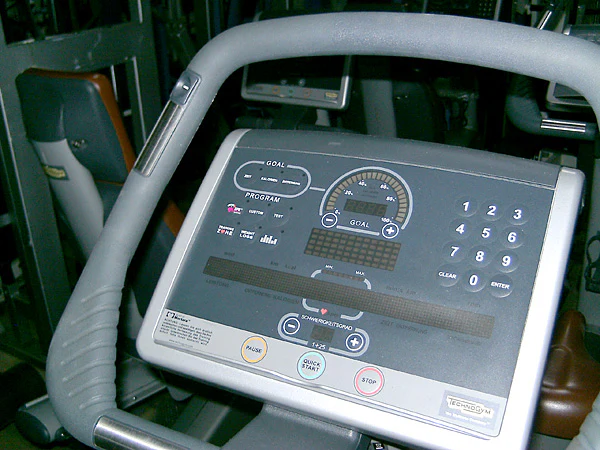 TechnoGym Cardiogeräte Excite Line 500 und 700, Fitnessgeräte Set - Image 8