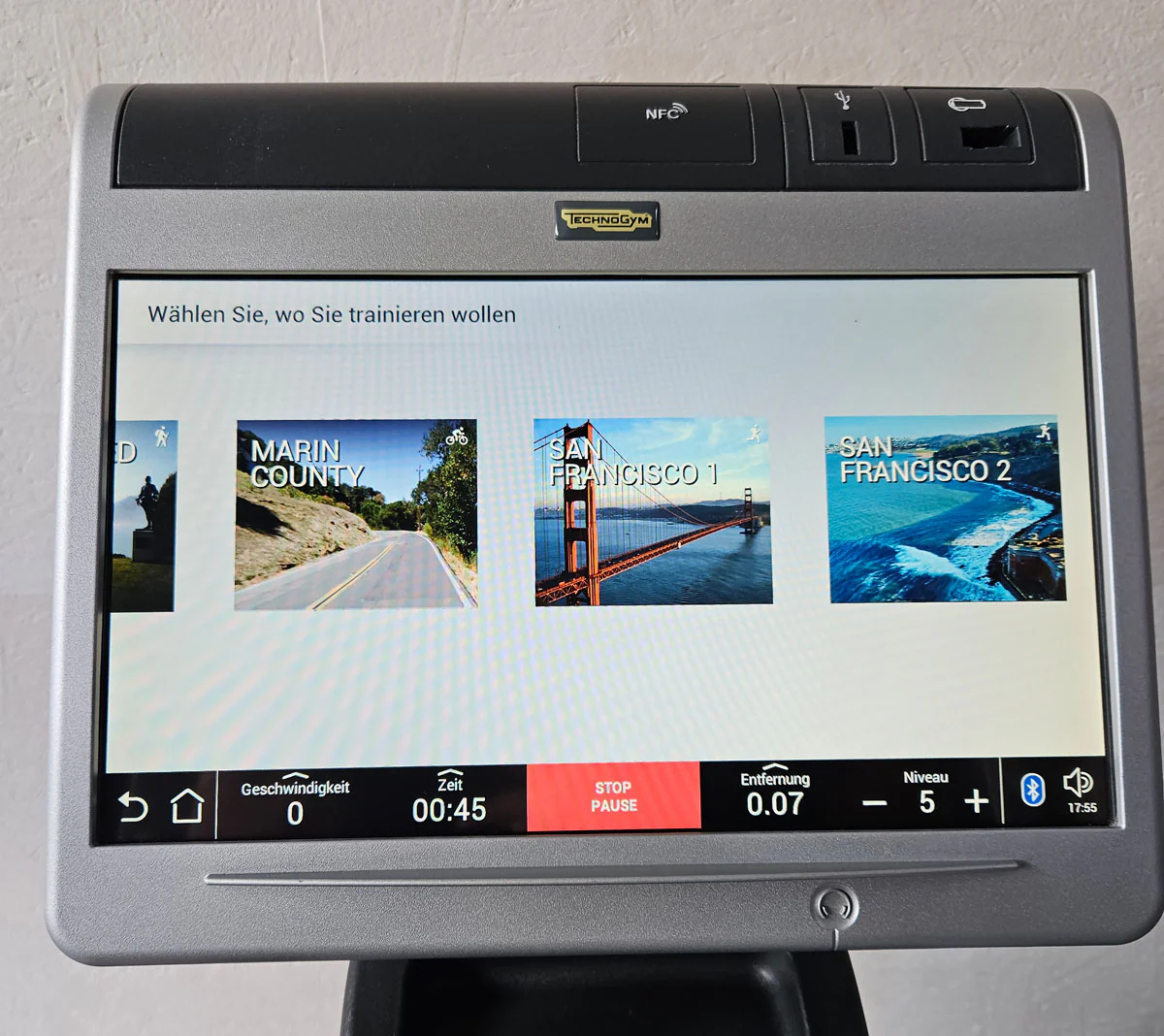 Technogym Crossover ähnlich Wave Excite Line Stepper Inliner Ski  Ellipsentrainer, Unity Touch Display, gebraucht - überholter Zustand - Image 10