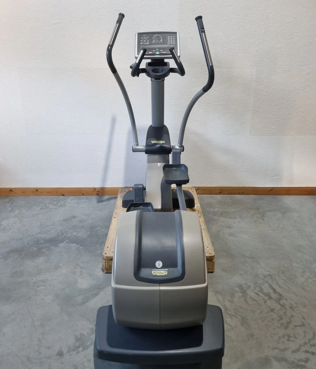 TechnoGym Crosstrainer Excite+ Line Syncro 700, LED Display, Silber/Grau, gebraucht - überholter Zustand - Image 2