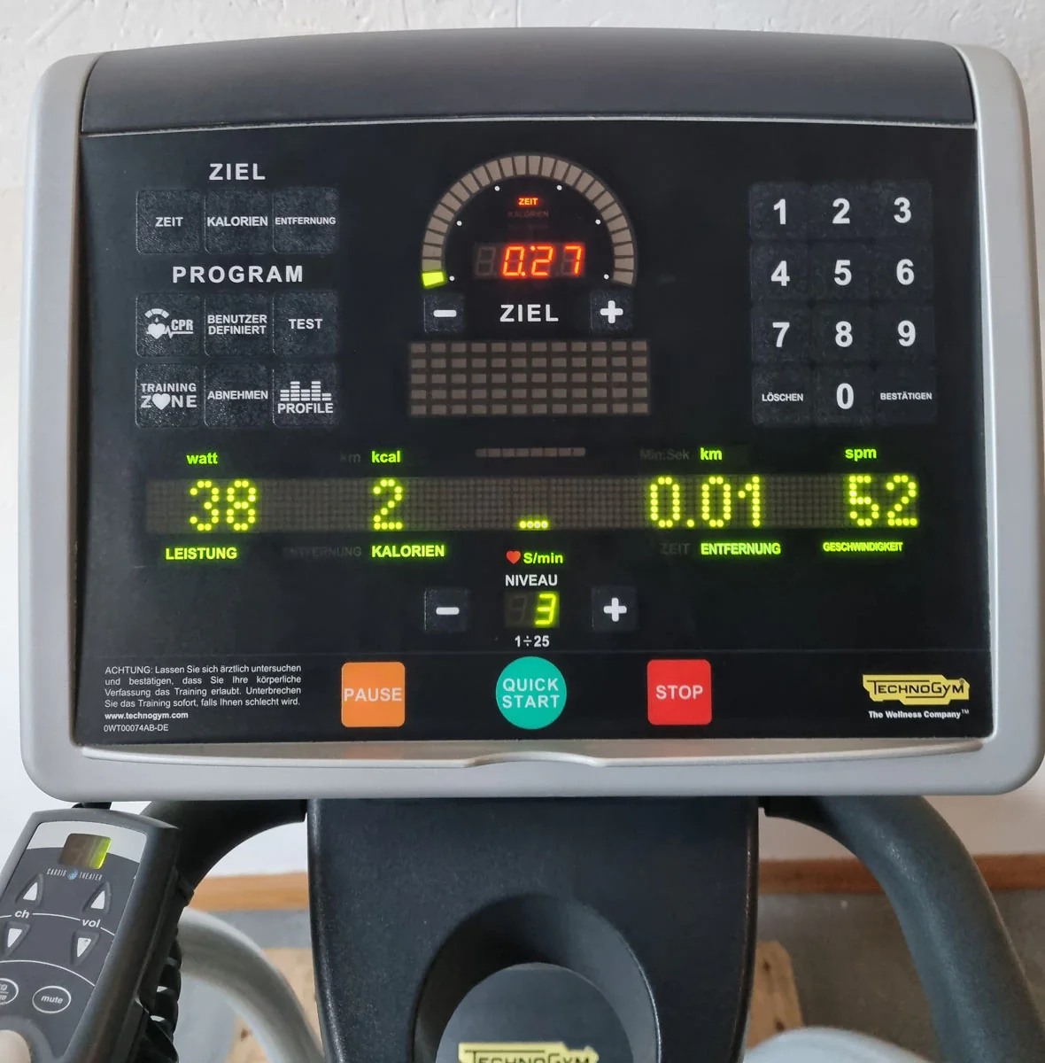 TechnoGym Crosstrainer Excite+ Line Syncro 700, LED Display, Silber/Grau, gebraucht - überholter Zustand - Image 6