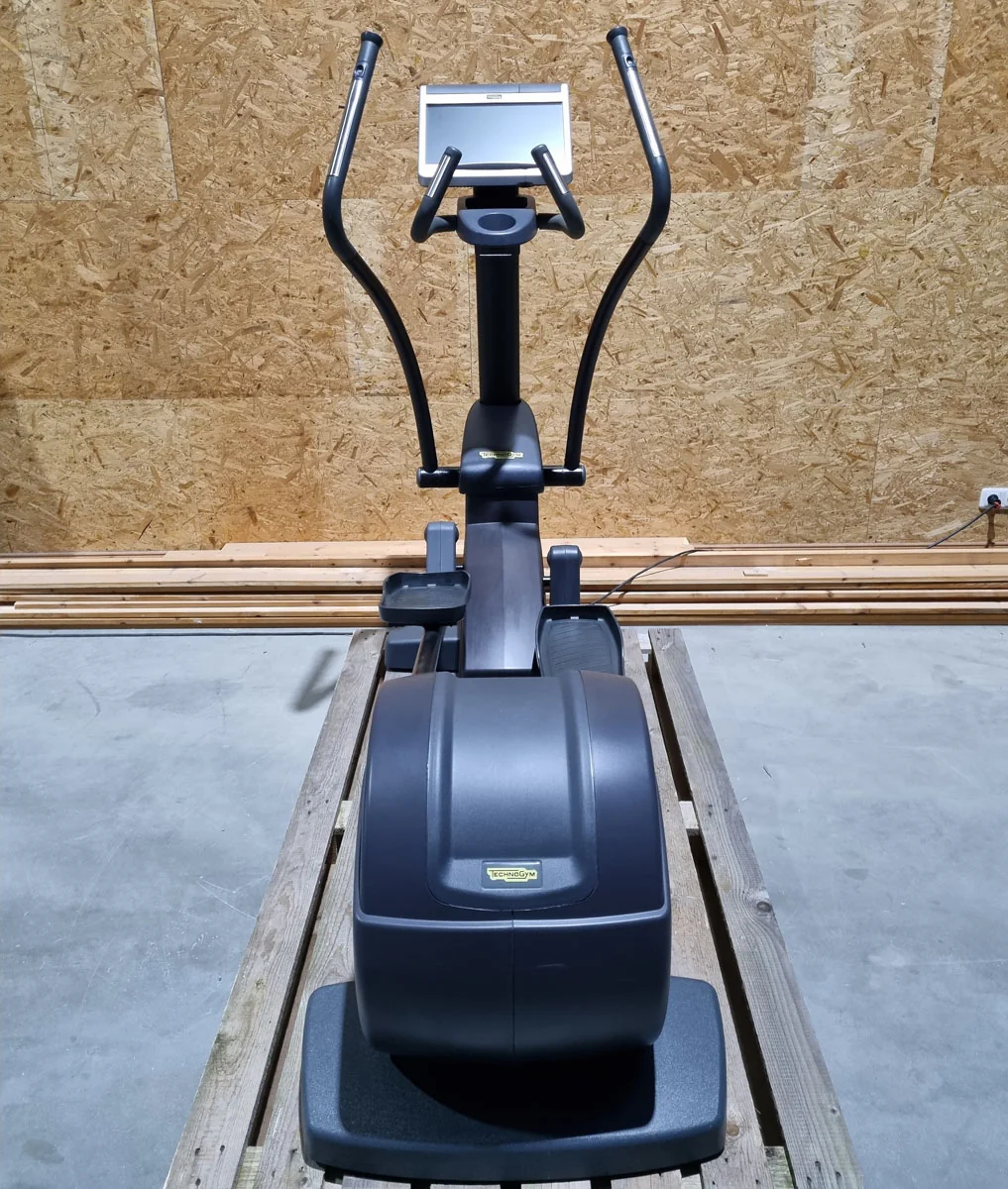 TechnoGym Crosstrainer Excite Line Syncro 700, VisioWeb Touch Display, gebraucht - überholter Zustand - Image 2