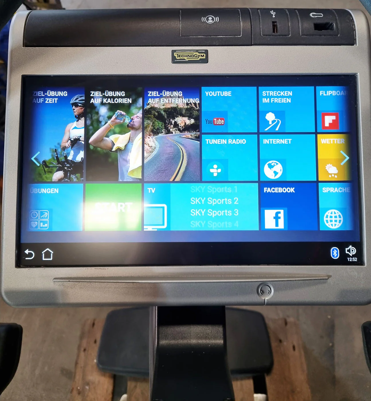 TechnoGym Ergometer Excite Line New Bike 700, Unity Touch Display, gebraucht - überholter Zustand - Image 5