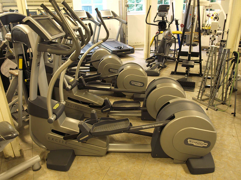 TechnoGym Excite Line 500 / 700 Cardiogerätepark, 4 Fitnessgeräte, gebraucht - Image 4