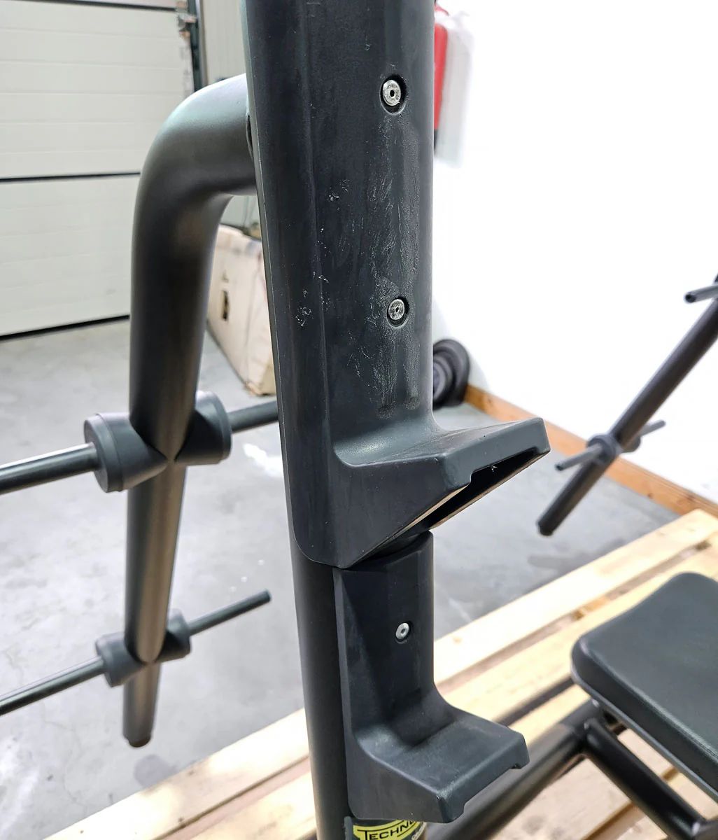 Technogym Horizontal Bench, Olympic Flat Bench, Bankdrückbank Flach mit Ablage, Olympia Flachdrückerbank, Mit Scheibenhalter 30mm, Rahmebfarbe Schwarz, gebraucht - überholter Zustand - Image 6