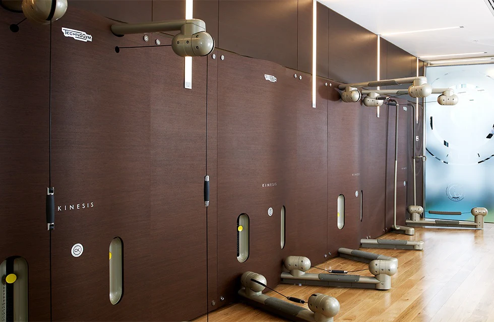 TechnoGym Kinesis Class Wand, Set mit 4 Modulen und TV, gebraucht, guter Zustand - Image 7
