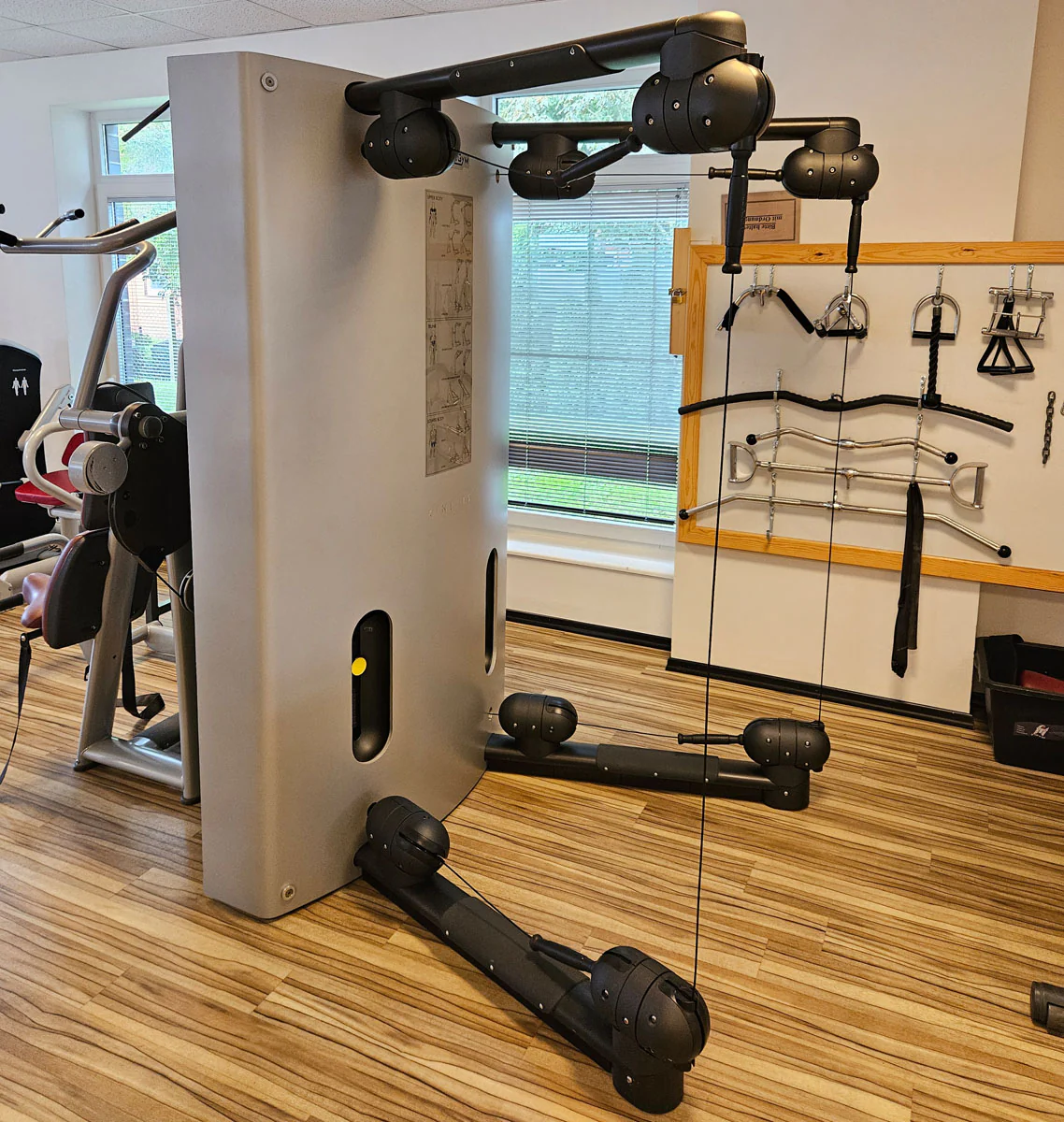 TechnoGym Kinesis One - Multistation Kabelzug Kraftstation mit zwei Gewichtsblöcken, gebraucht - überholter Zustand - Image 7