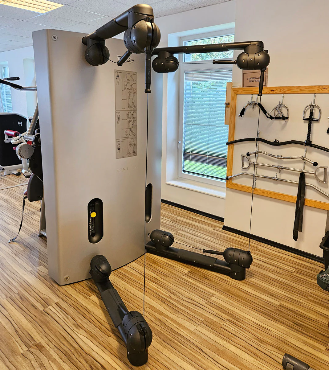 TechnoGym Kinesis One - Multistation Kabelzug Kraftstation mit zwei Gewichtsblöcken, gebraucht - überholter Zustand - Image 8