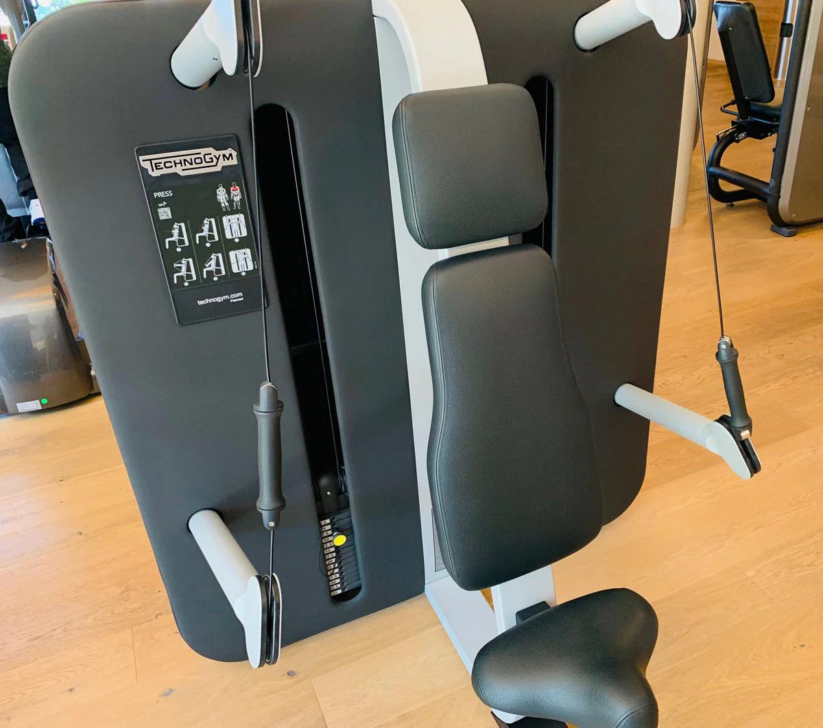 TechnoGym Kinesis Stationen, 6 Kraftgeräte im Set, gebraucht, überholter Zustand - Image 8