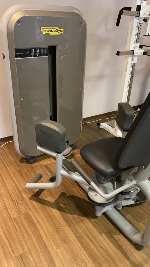 TechnoGym Kraftgerätepark 16 Fitnessgeräte im Set, gebraucht - überholter Zustand - Image 11