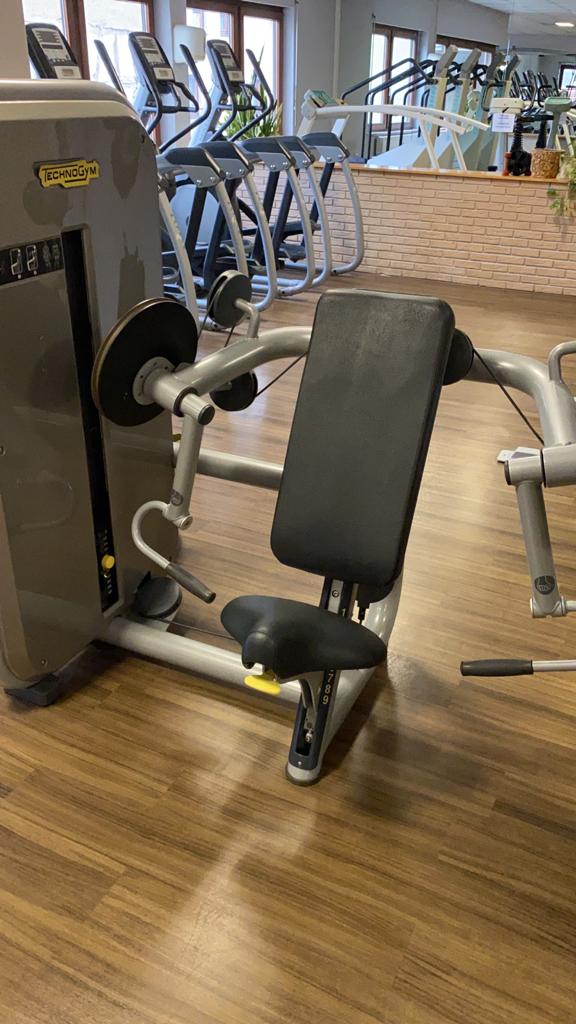 TechnoGym Kraftgerätepark 16 Fitnessgeräte im Set, gebraucht - überholter Zustand - Image 14