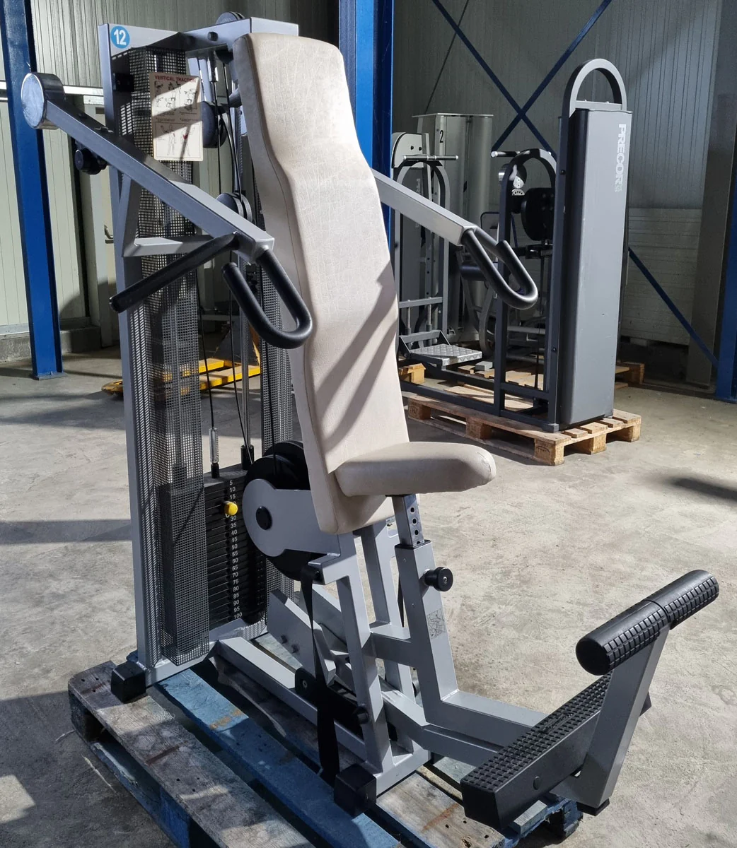 Technogym Latzug, Pulldown, Vertical Traction, Silverline, Rahmenfarbe Silber, Polsterfarbe Beige, gebraucht - Image 6