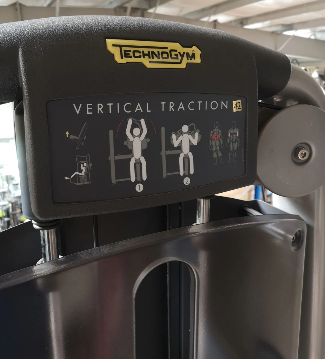 TechnoGym Latzug, Vertical Traction, Pulldown, Selection Line - Neues Modell mit Plastikverkleidung, Polster Braun, gebraucht - überholter Zustand - Image 7