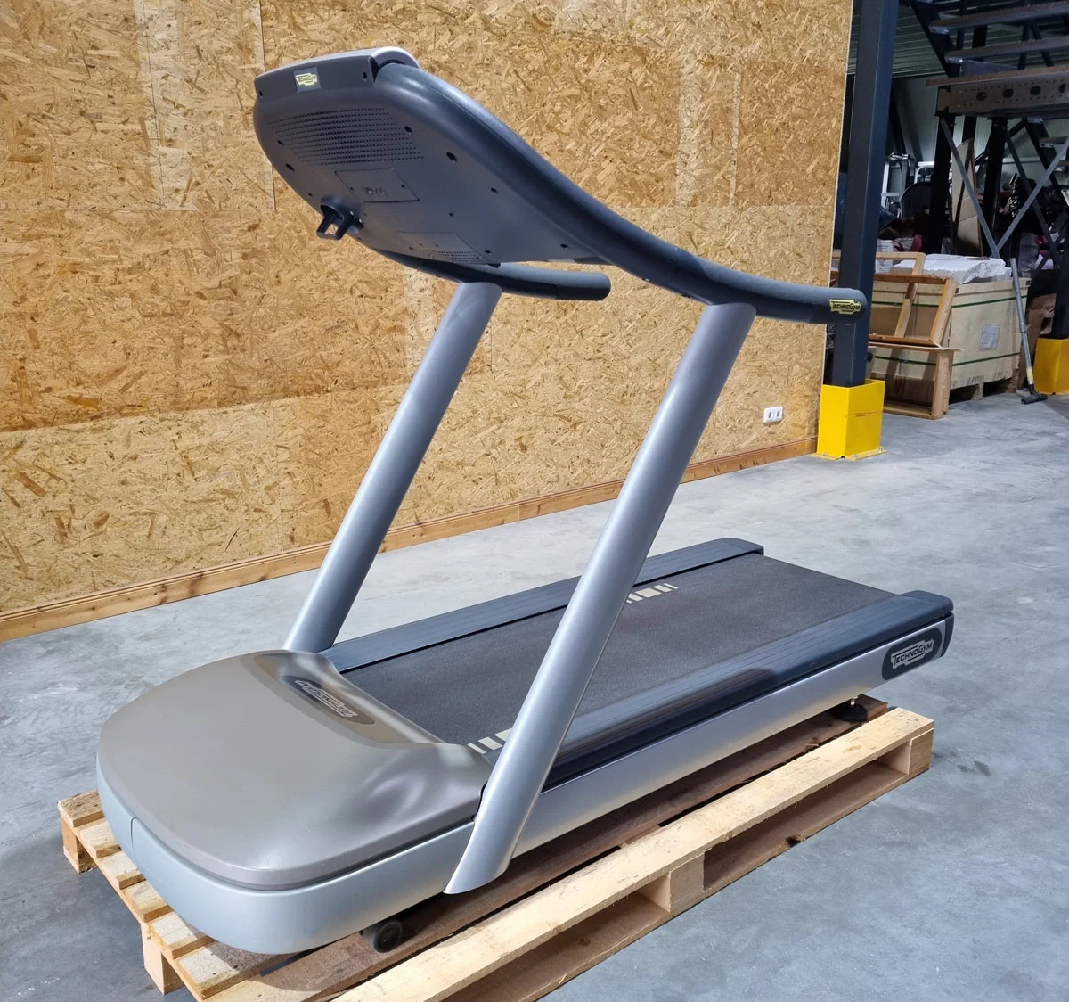 TechnoGym Laufband Excite Line Jog Now 700, Unity Display mit Internet, Youtube, gebraucht - überholter Zustand - Image 10