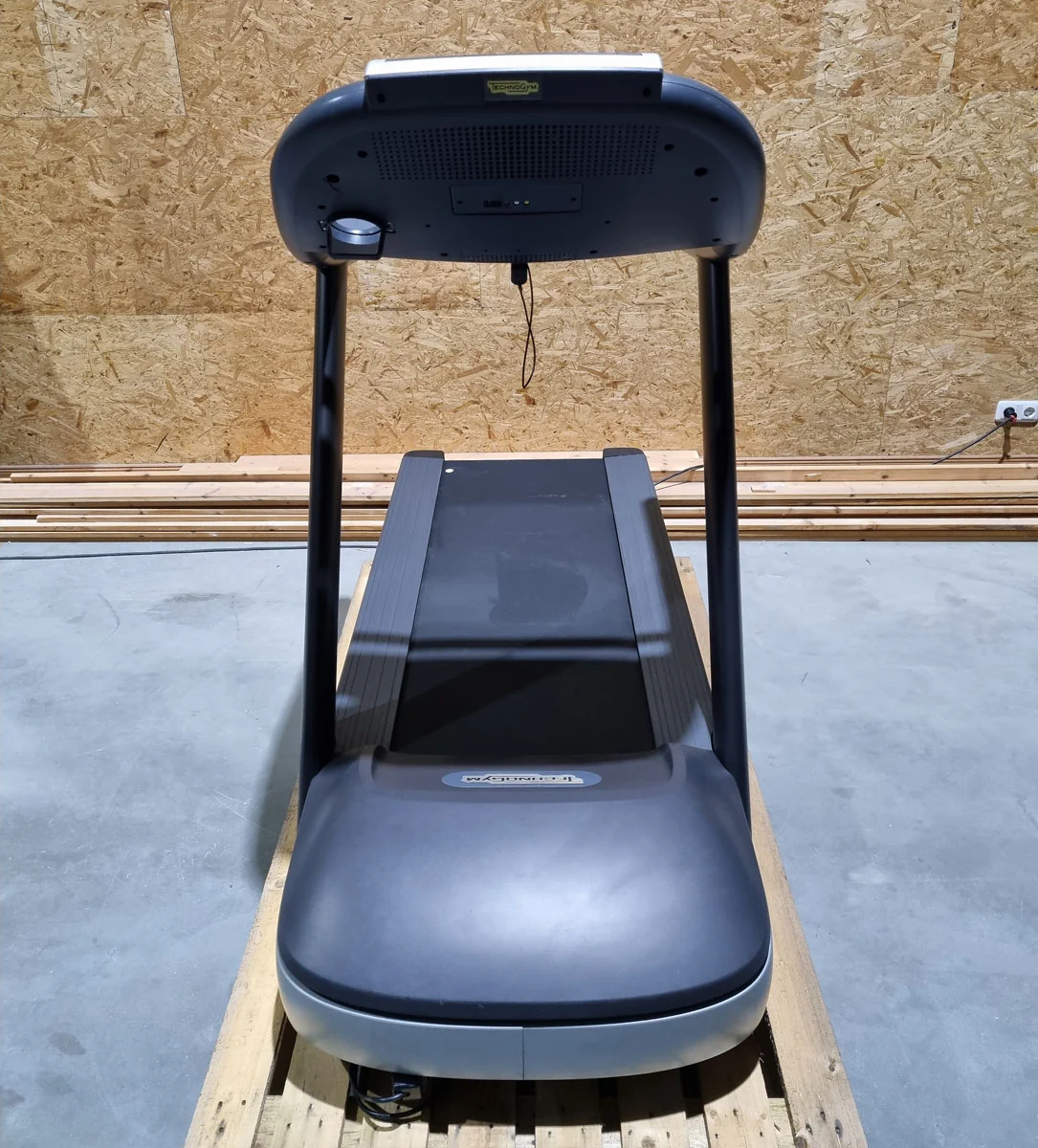 TechnoGym Laufband Excite Line Jog Now 700, Visioweb Touch Display, gebraucht - überholter Zustand - Image 3