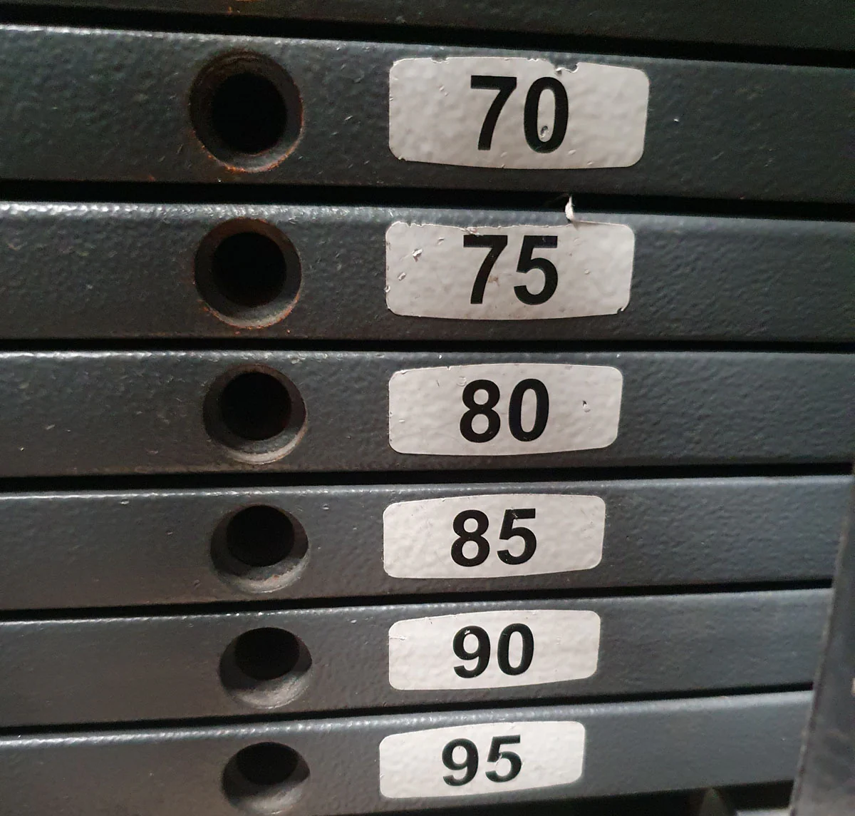 TechnoGym Low Row, Rudern, Latisolator, Selection Line - Neues Modell mit Plastikverkleidung, Polster Braun, gebraucht - überholter Zustand - Image 5