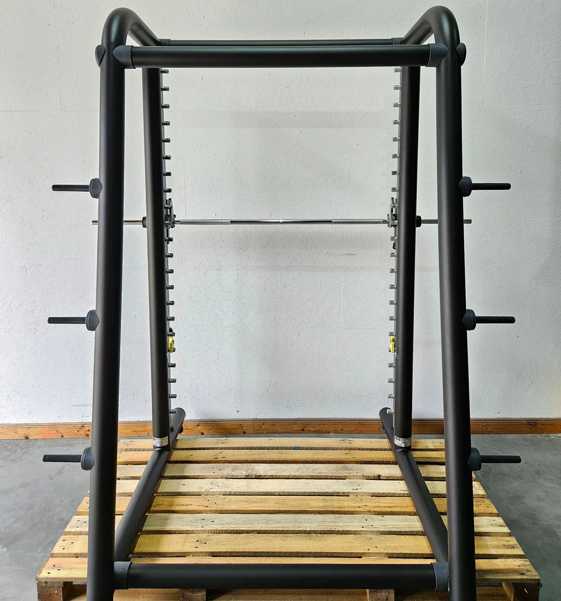 Technogym Multipower Multipresse geführt, Smith Machine, Scheibenaufnahme, Rahmenfarbe Schwarz, gebraucht - überholter Zustand - Image 4