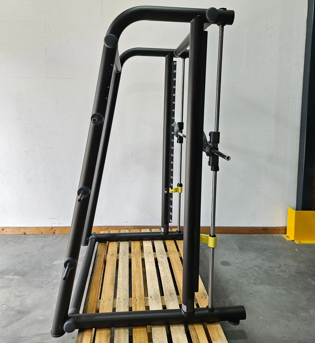 Technogym Multipower Multipresse geführt, Smith Machine, Scheibenaufnahme, Rahmenfarbe Schwarz, gebraucht - überholter Zustand - Image 5